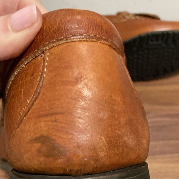 Allen Edmonds Nashua Classic Tassel Mens Leather Loafer in Cognac. Size 10D. main image 4